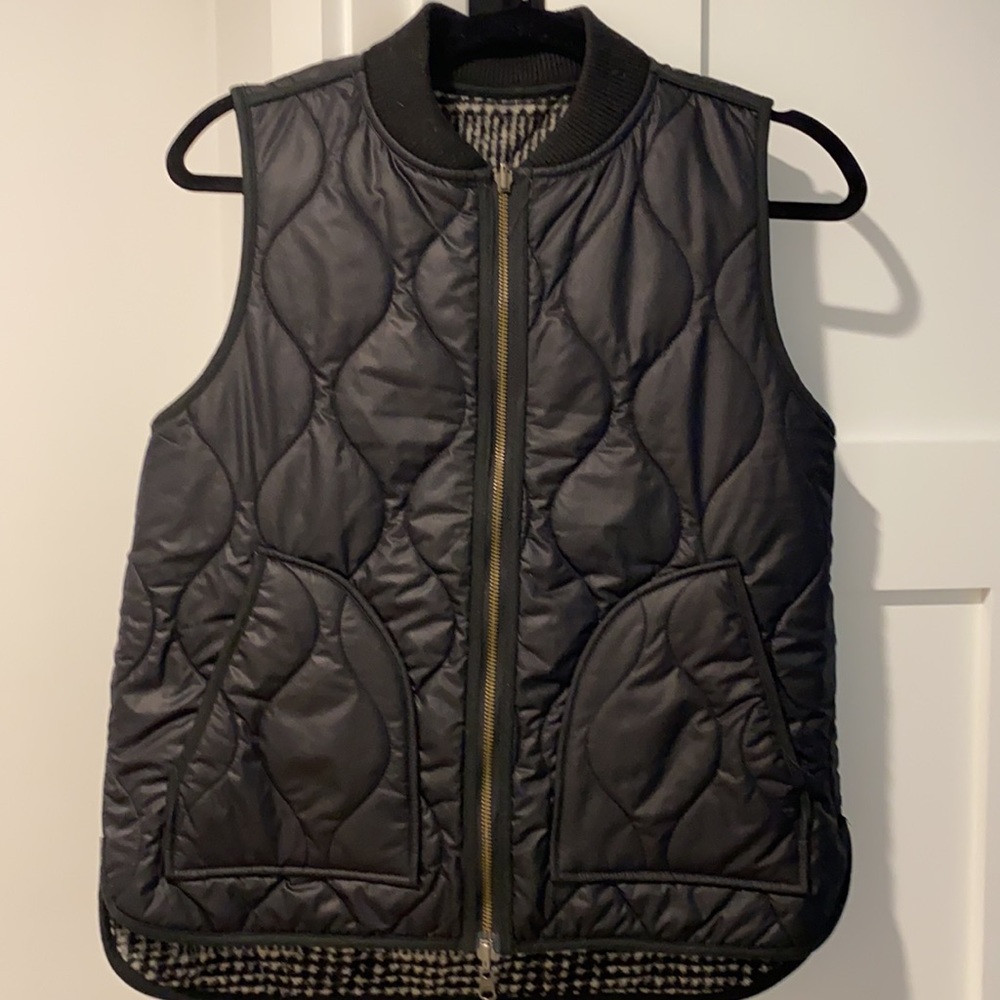 Reversible vest